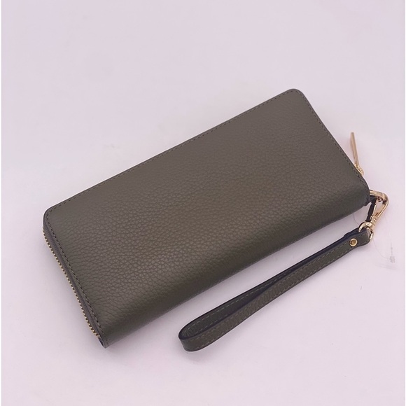 Michael Kors Large Continental
Wallet Wristlet Olive - Picture 8 of 9